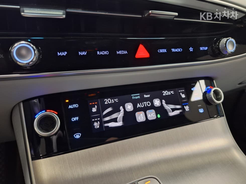 Дженезис GV70Бензин 2.5T 2WD - 21