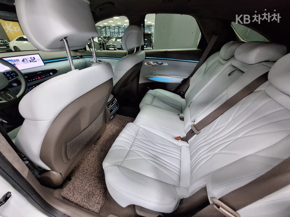 Дженезис GV70Бензин 2.5T 2WD - 23