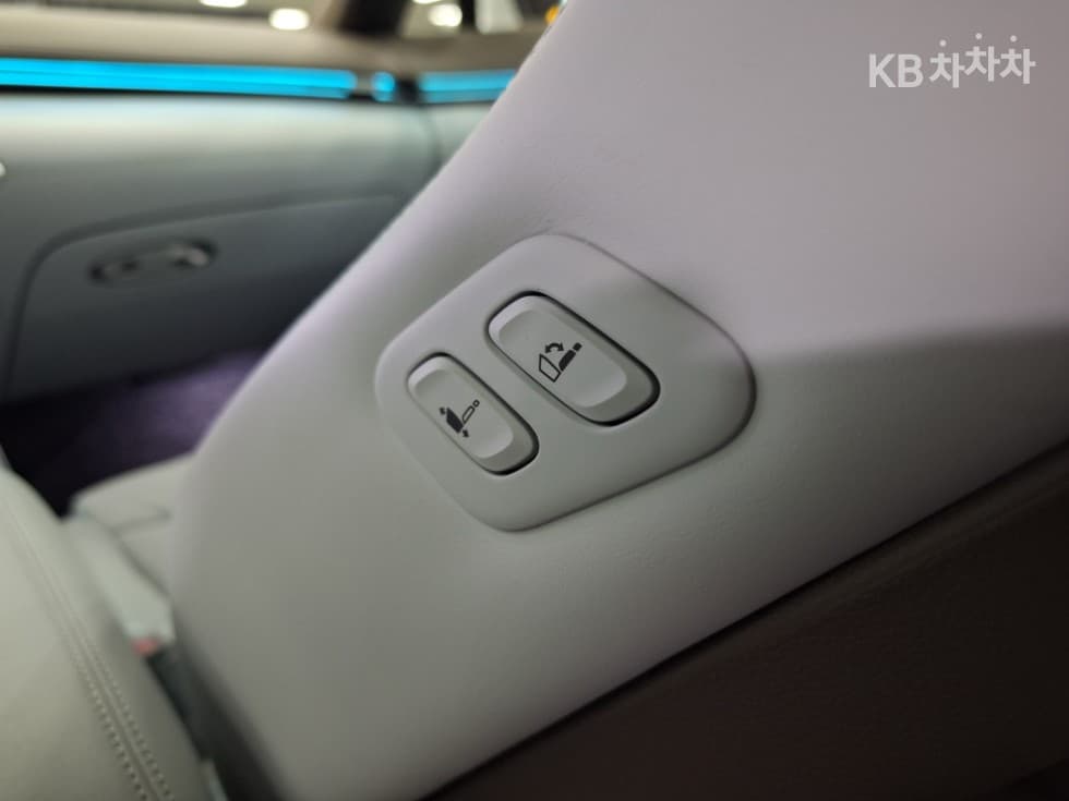 Дженезис GV70Бензин 2.5T 2WD - 25