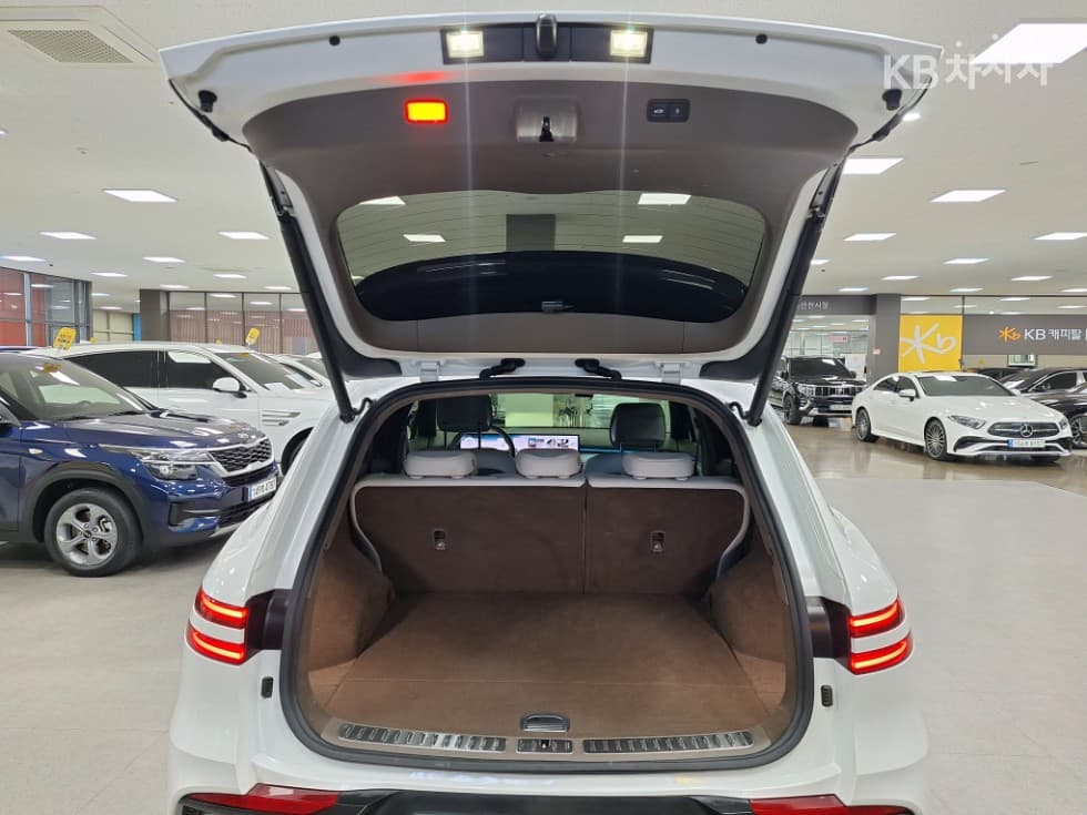 Дженезис GV70Бензин 2.5T 2WD - 28