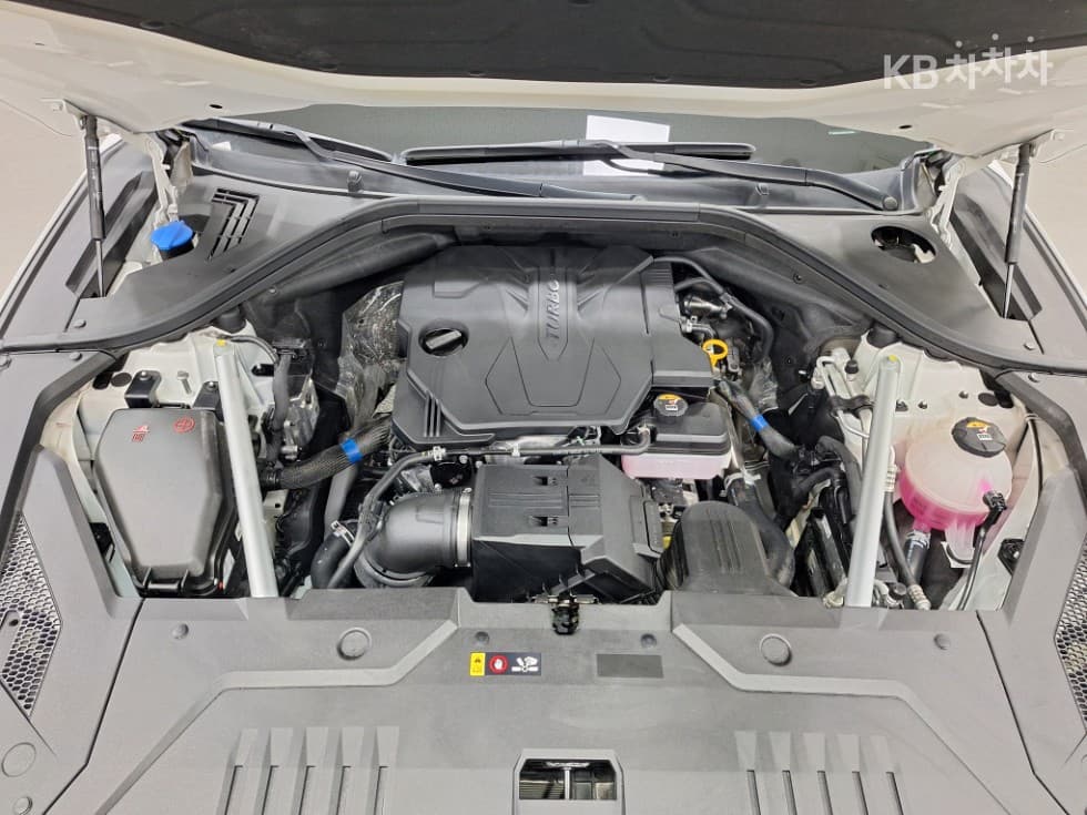 Дженезис GV70Бензин 2.5T 2WD - 29