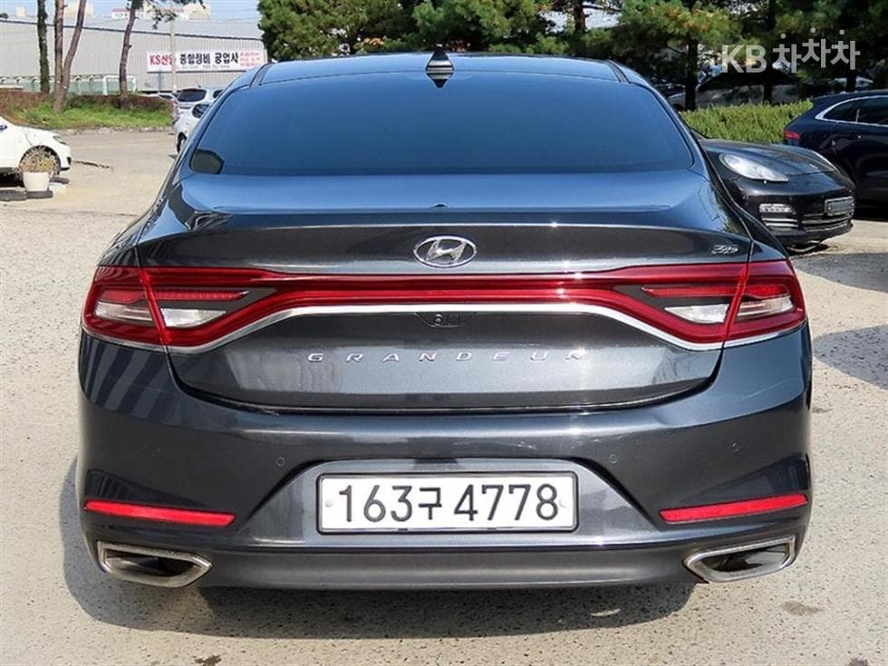 Hyundai Grandeur IG 3.0 Exclusive Special - Image 4