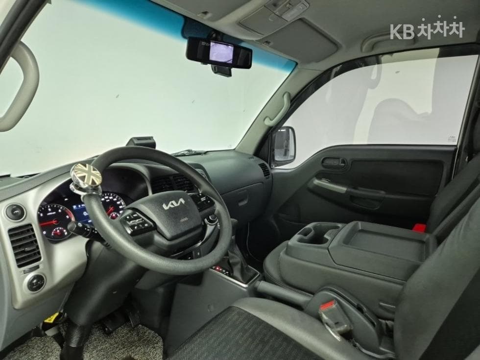 Киа The New (фейслифт) Бонго 3 (лек)1 тон Королевска кабина Удължено междуосие 2WD L Базов - 6