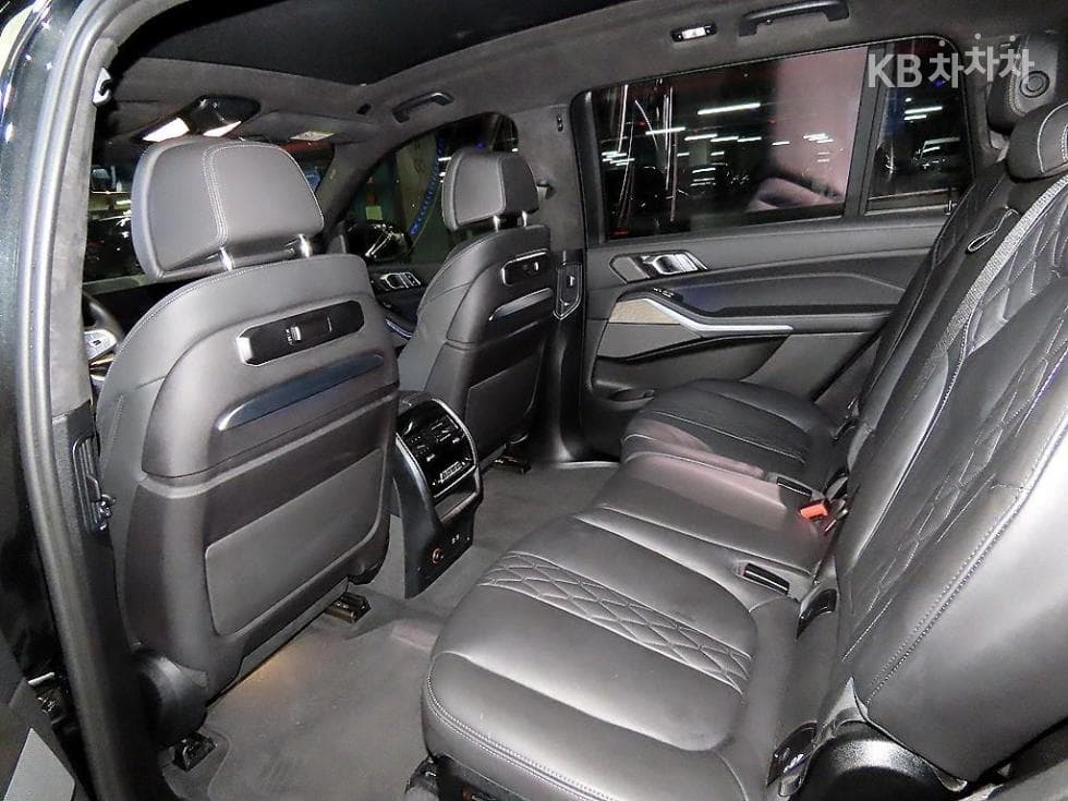BMW X7(G07)xDrive 40i M Sport - 7