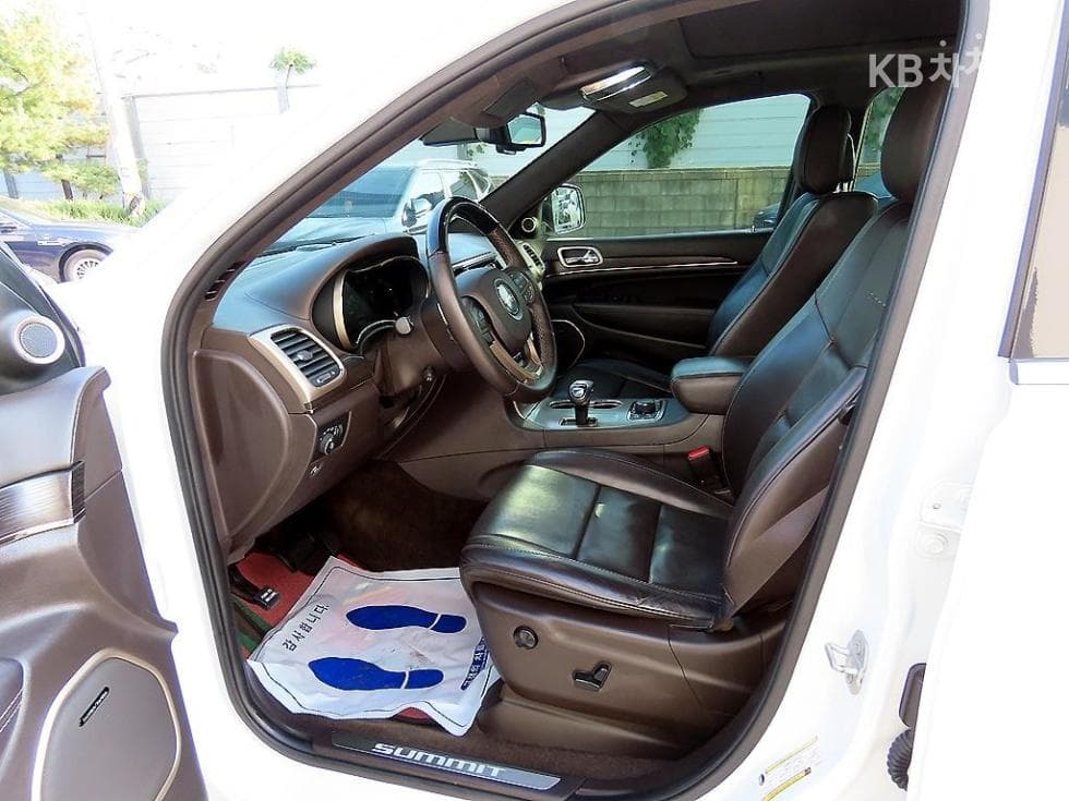 (48조9923)Jeep Grand Cherokee3.0 CRD Overland Summit WK2 - 5