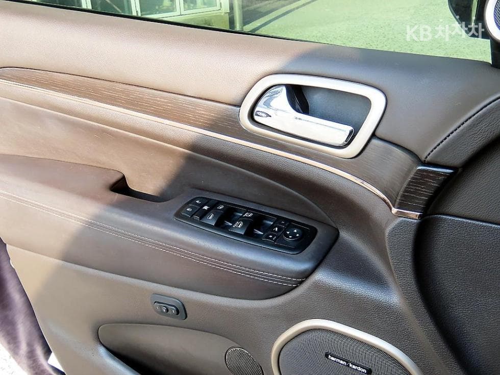 (48조9923)Jeep Grand Cherokee3.0 CRD Overland Summit WK2 - 11