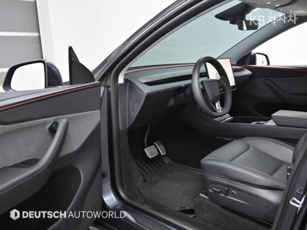 (37du0559)Tesla Model YRWD Base - 11