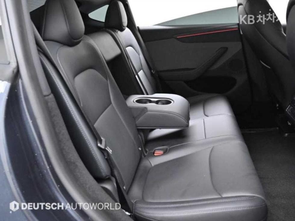 (37du0559)Tesla Model YRWD Base - 12