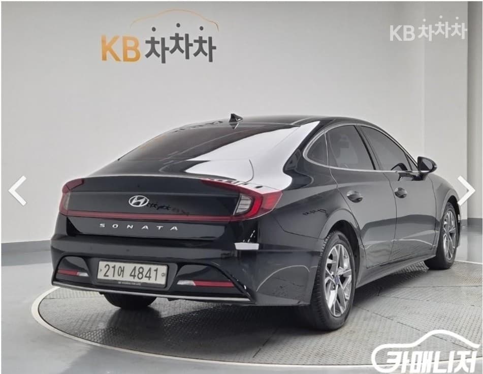 Hyundai Sonata (DN8) 2.0 Premium Family - Image 4
