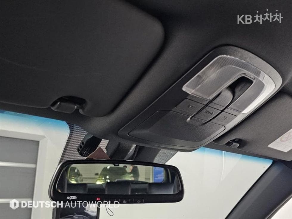 KG Mobility 뷰티플 코란도1.5 GDi Turbo 2WD R-PLUS - 13