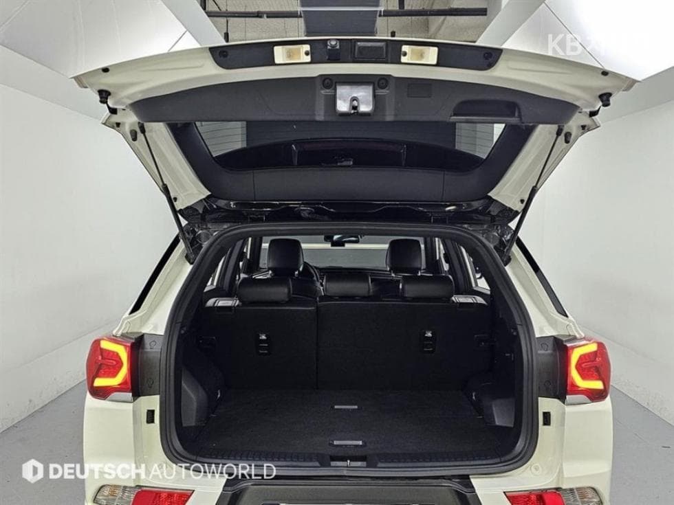 KG Mobility 뷰티플 코란도1.5 GDi Turbo 2WD R-PLUS - 15
