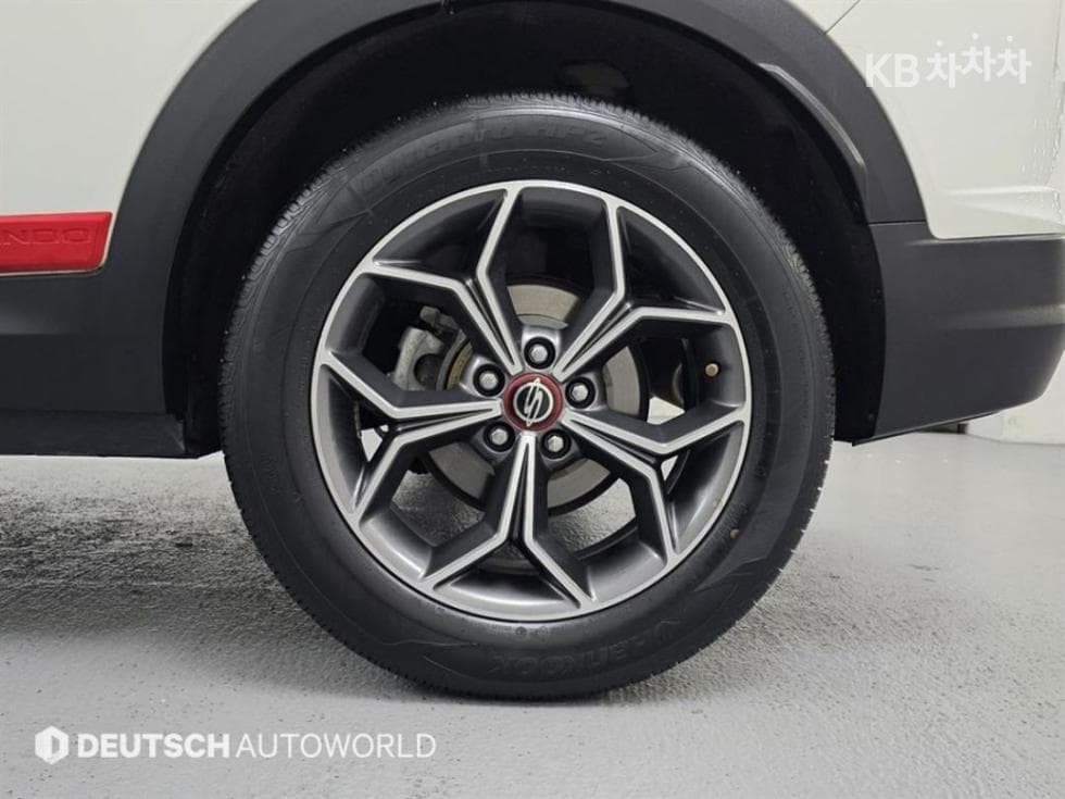 KG Mobility 뷰티플 코란도1.5 GDi Turbo 2WD R-PLUS - 17