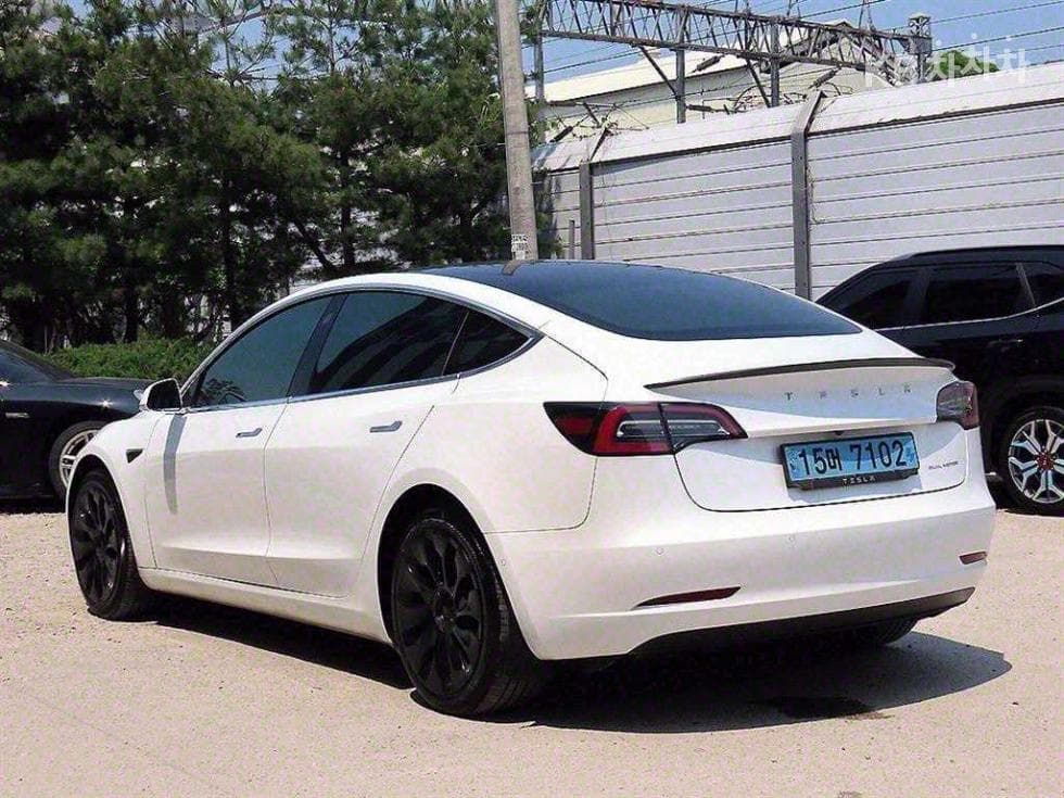 테슬라 Model 3 Long Range - Image 3