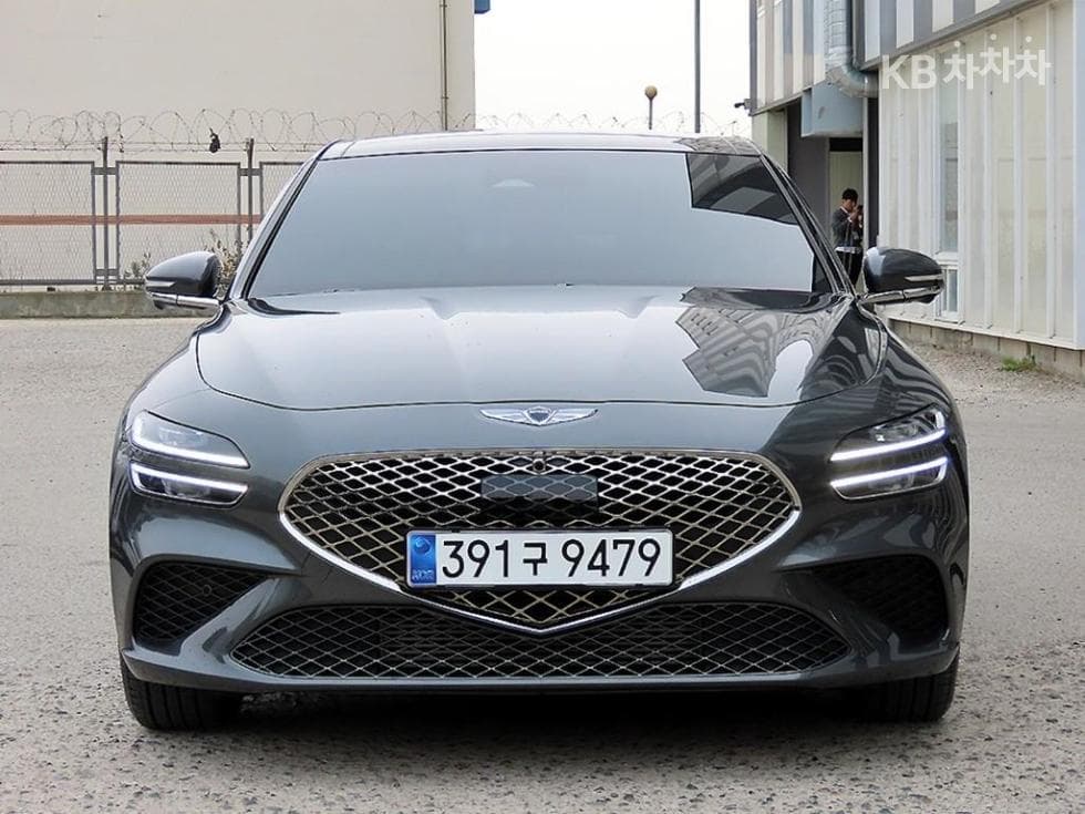 Genesis The New G70 2.0T 4WD Standard - Image 2