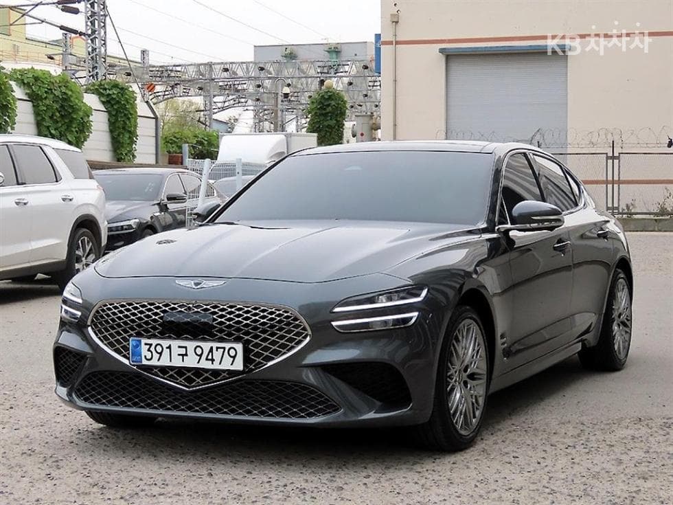 Genesis The New G70 2.0T 4WD Standard - Image 1