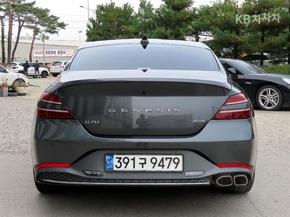 Genesis The New G70 2.0T 4WD Standard - Image 4
