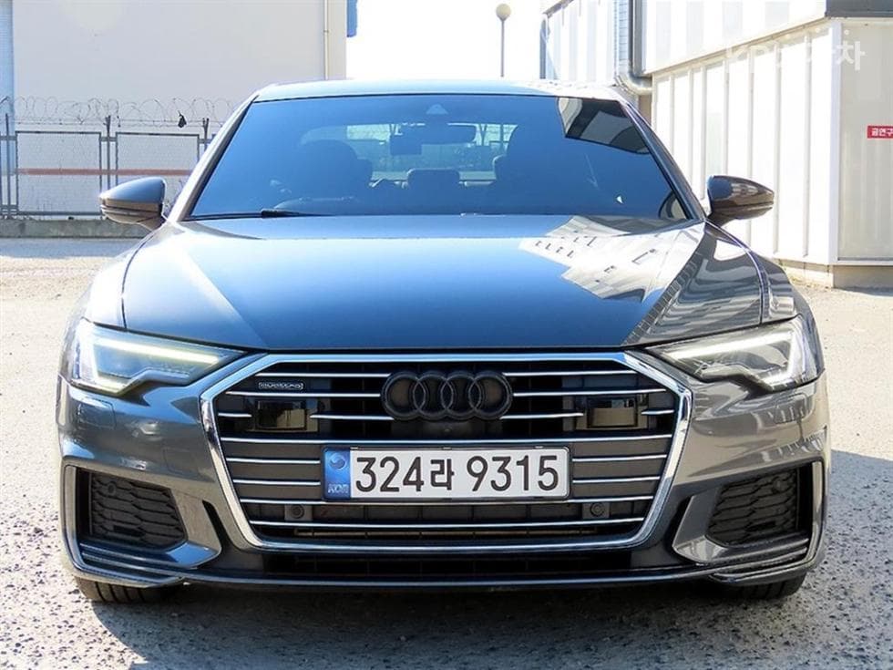 아우디 A6(C8) 45 TFSI Quattro Premium - Image 2