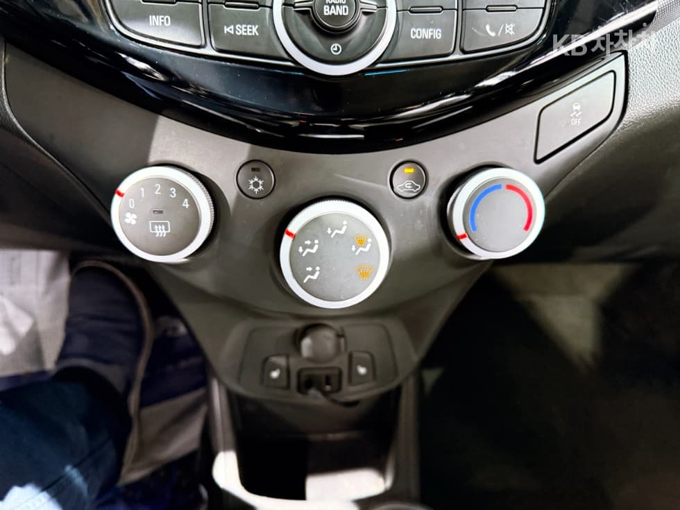 (31O4825)KoreaGM Chevrolet SparkSpark S LS+ - 13