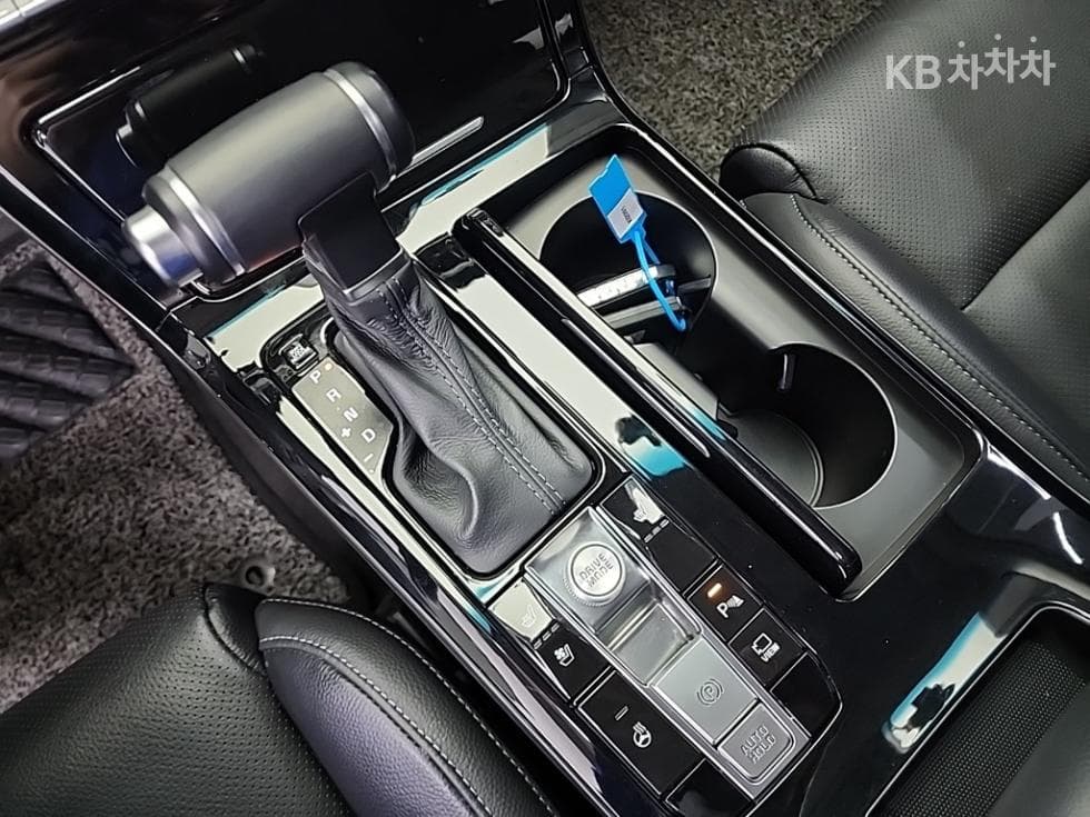 (383 words5036)Kia K7 Premier 2.5 GDi Prestige - 8