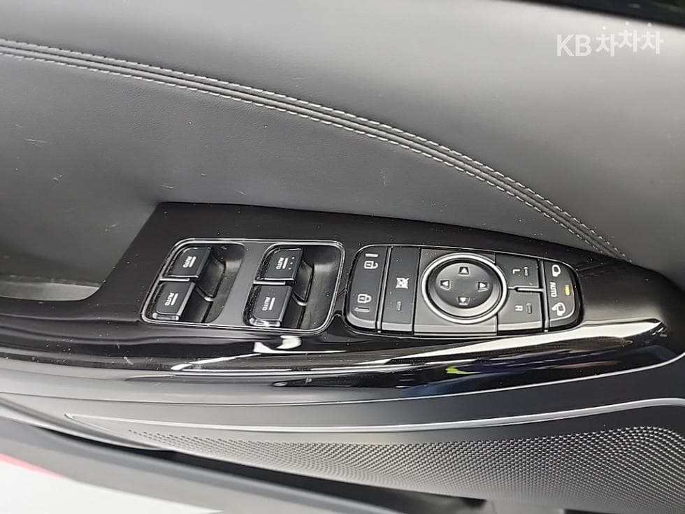 (383 words5036)Kia K7 Premier 2.5 GDi Prestige - 17