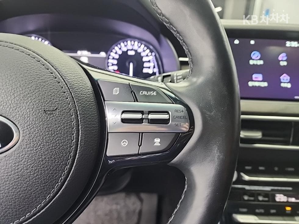 (383 words5036)Kia K7 Premier 2.5 GDi Prestige - 19