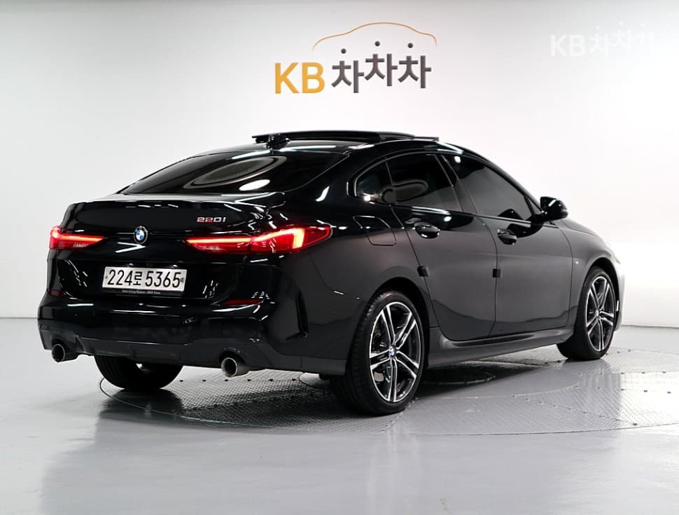 BMW 2 Series Gran Coupe (F44) 220i M Sport Package - Image 3