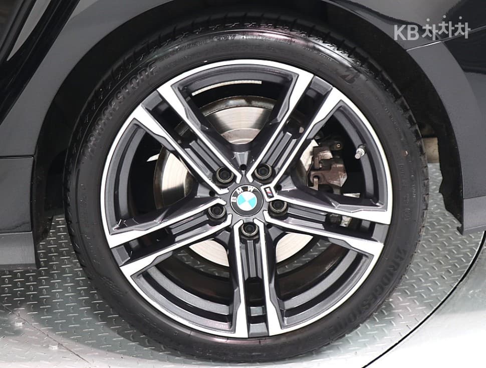 (224로5365)BMW 2 Series Gran Coupe (F44)220i M Sport Package - 19