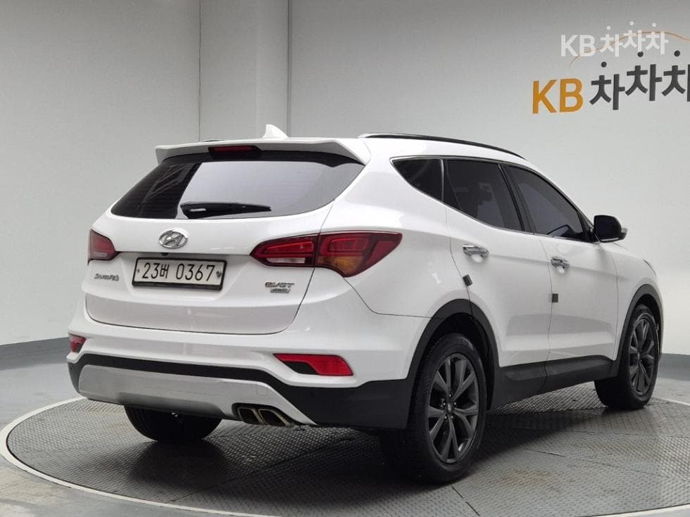 Hyundai Santa Fe The Prime Diesel R2.0 4WD 5-Passenger Exclusive Base - Image 3