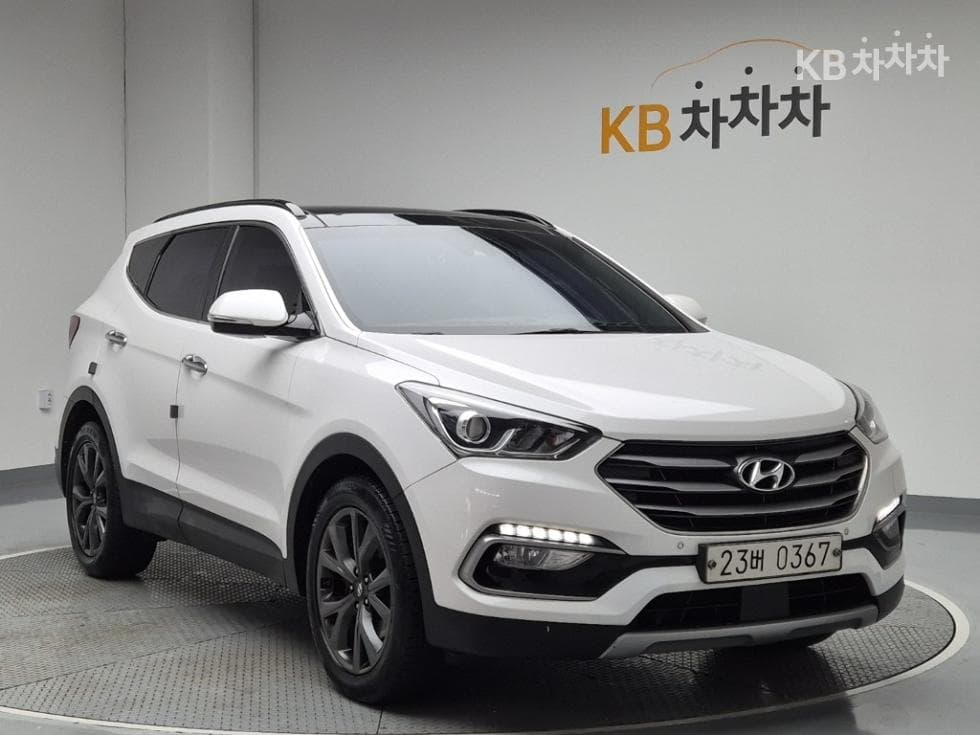 Hyundai Santa Fe The Prime Diesel R2.0 4WD 5-Passenger Exclusive Base - Image 4