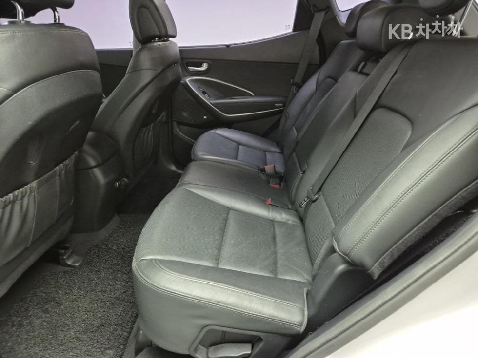 (23ver0367)Hyundai Santa Fe The Prime Diesel R2.0 4WD 5-Passenger Exclusive Base - 12