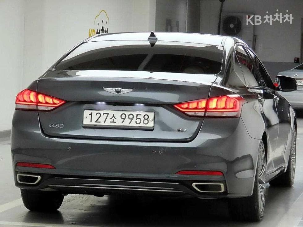 Genesis G80 3.3 GDI Luxury - Image 4