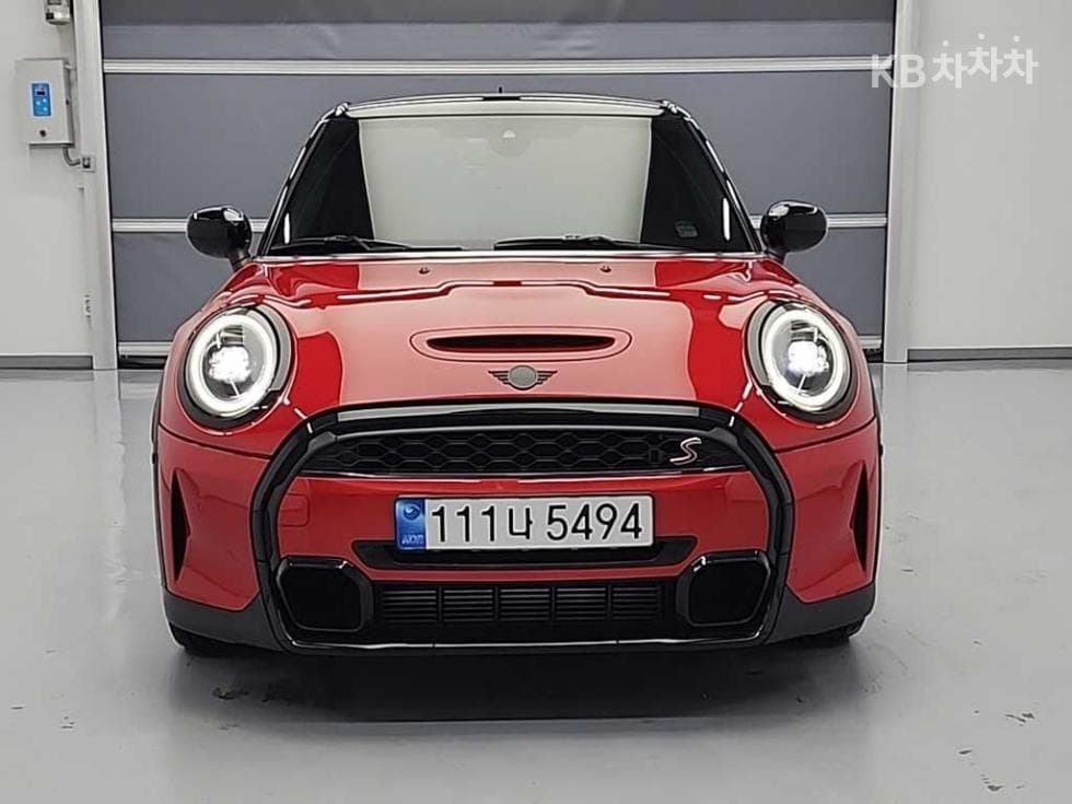 Mini Cooper 5-Door S 2.0 Classic Base - Image 2