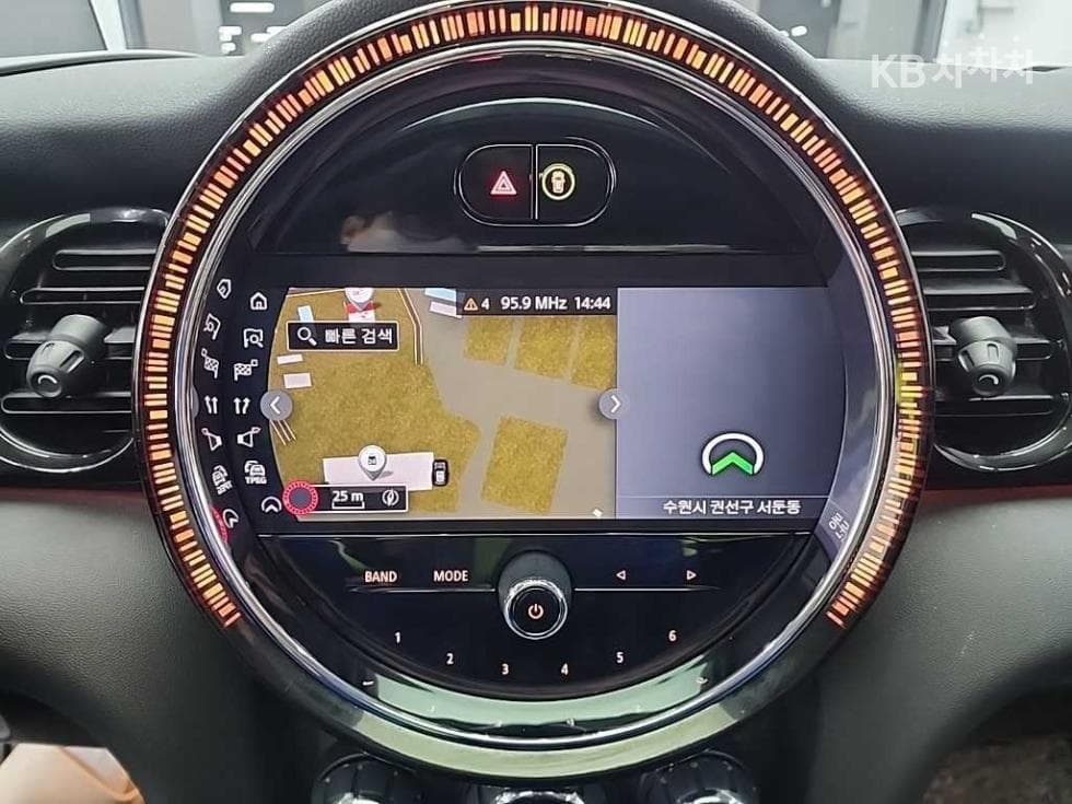 (111N5494)Mini Cooper 5-Door S 2.0 Classic Base - 14