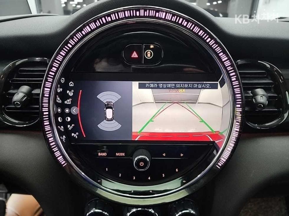 (111N5494)Mini Cooper 5-Door S 2.0 Classic Base - 15