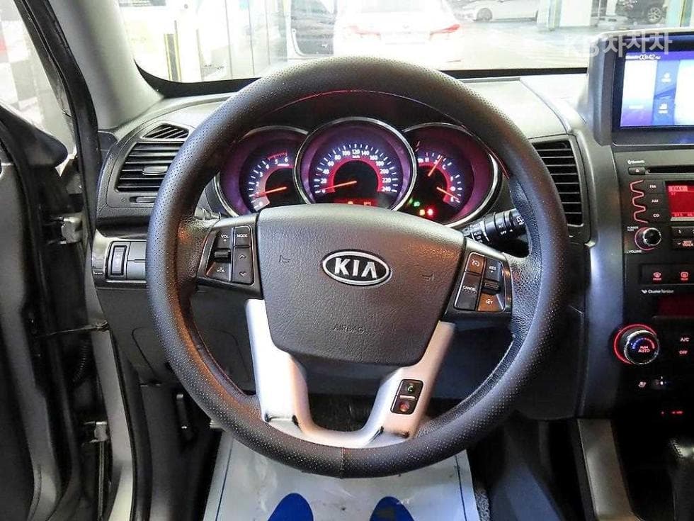 (13Part 5693)Kia SorentoR Diesel 2.0 2WD TLX Top of the Line - 8