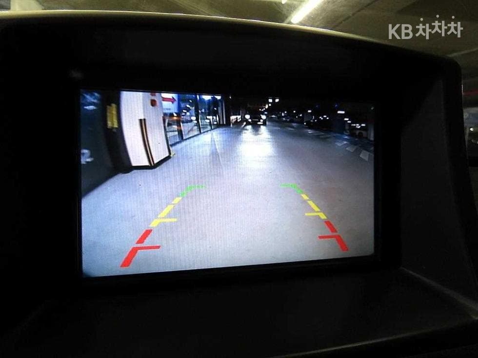 (13Part 5693)Kia SorentoR Diesel 2.0 2WD TLX Top of the Line - 14