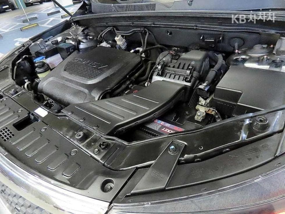 (13Part 5693)Kia SorentoR Diesel 2.0 2WD TLX Top of the Line - 19