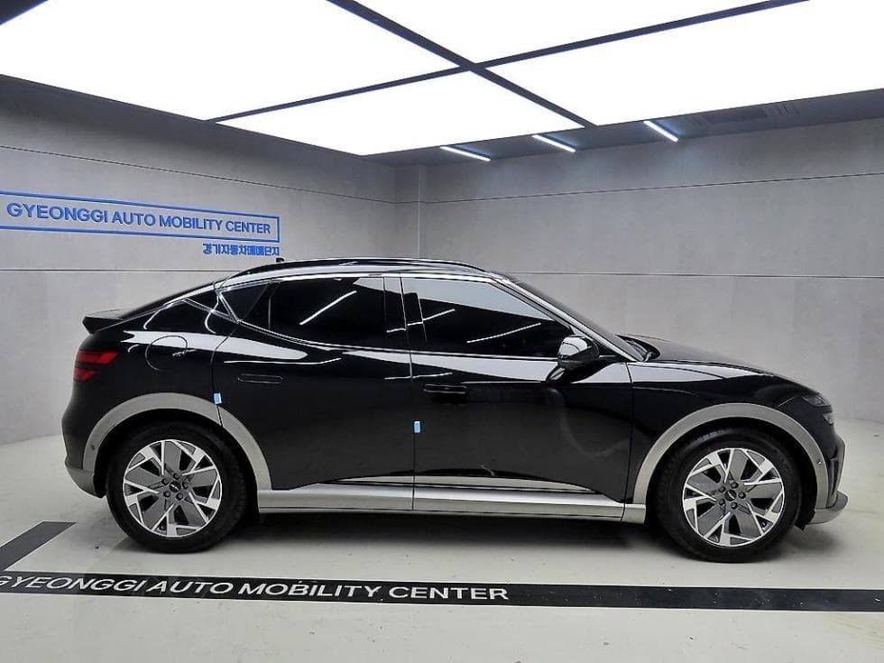 Дженезис GV60Стандартен 2WD Стандартен - 2