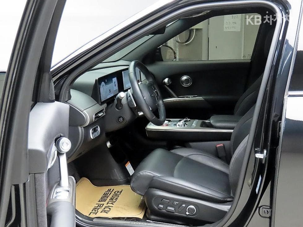 Дженезис GV60Стандартен 2WD Стандартен - 5