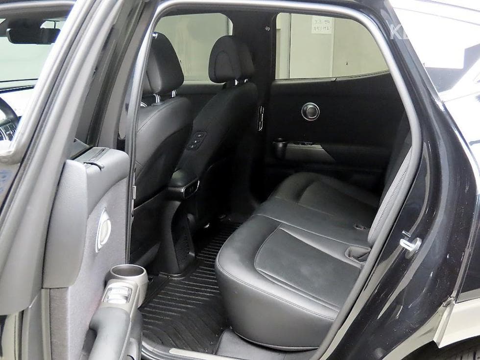 Дженезис GV60Стандартен 2WD Стандартен - 6