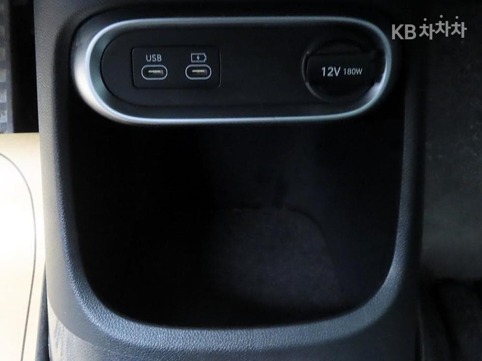 Дженезис GV60Стандартен 2WD Стандартен - 13