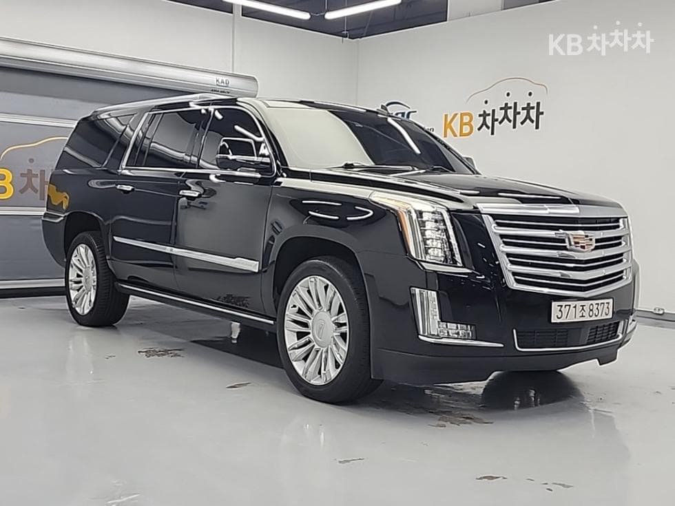 Cadillac ESCALADE (4th gen) 6.2 V8 ESV (14~) - Image 4