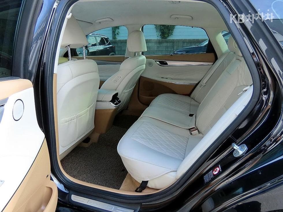 (179n2047)Hyundai The New Granger 2.5 Calligraphy - 5