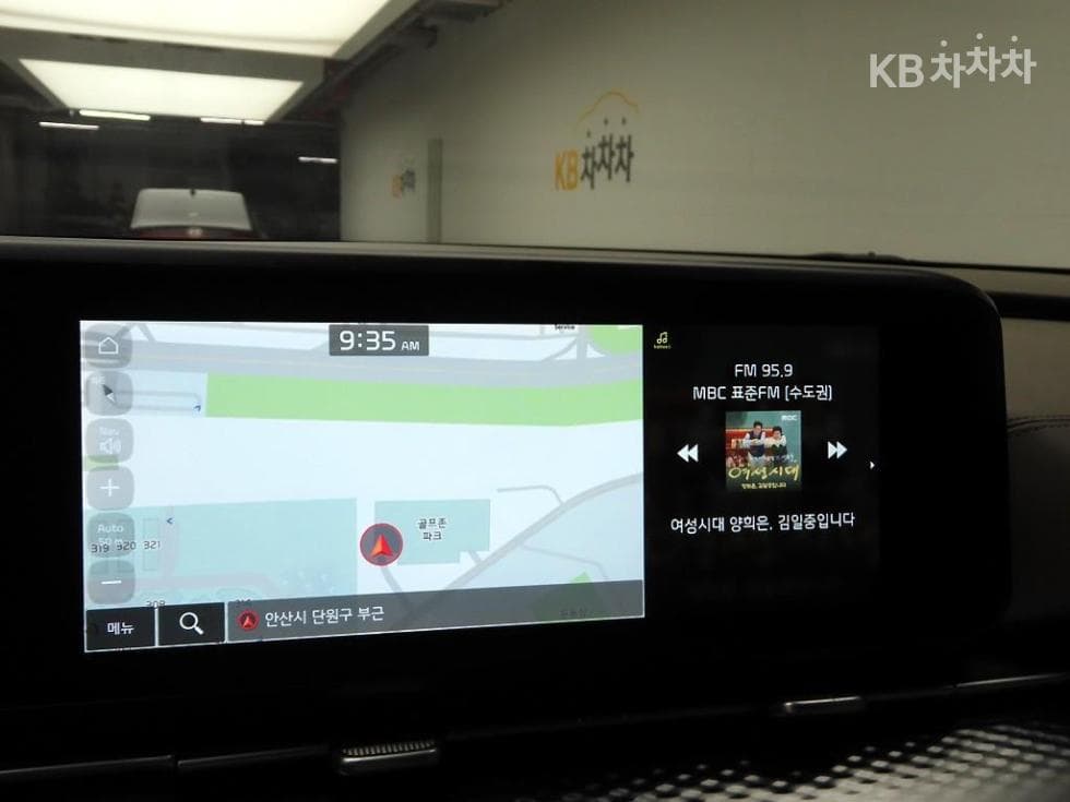 Киа Канивал 4-то поколениеВисок Лимузин (Канивал) G3.5 GDI 9-местен Signature - 9