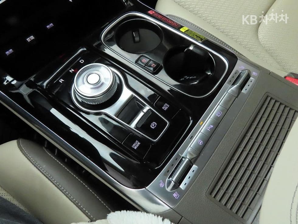 Киа Канивал 4-то поколениеВисок Лимузин (Канивал) G3.5 GDI 9-местен Signature - 11