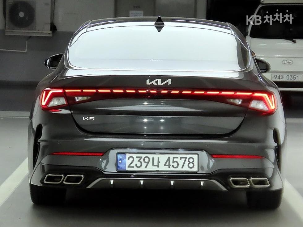 Kia K5 3rd Generation 1.6 GDI Turbo Signature - Image 3