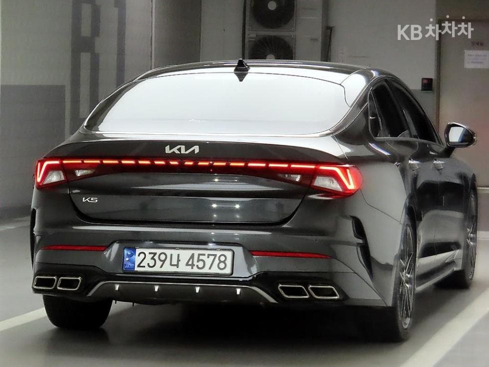 Kia K5 3rd Generation 1.6 GDI Turbo Signature - Image 4