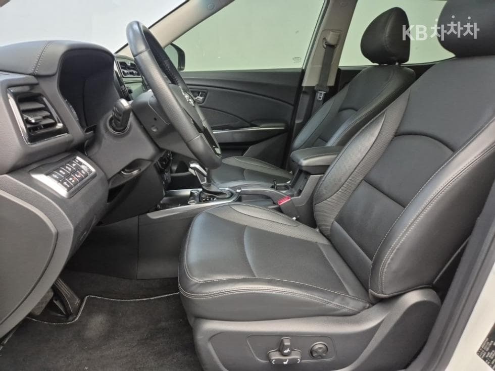 (179수5186)KG Mobility Veri New Tivoli Gasoline V3 2WD Basic - 11