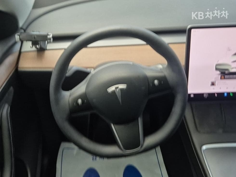 (66ru5233)Tesla Model YLong Range - 9