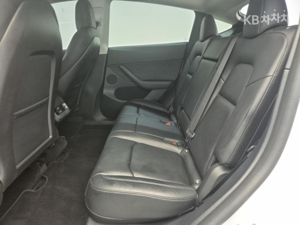 (66ru5233)Tesla Model YLong Range - 12